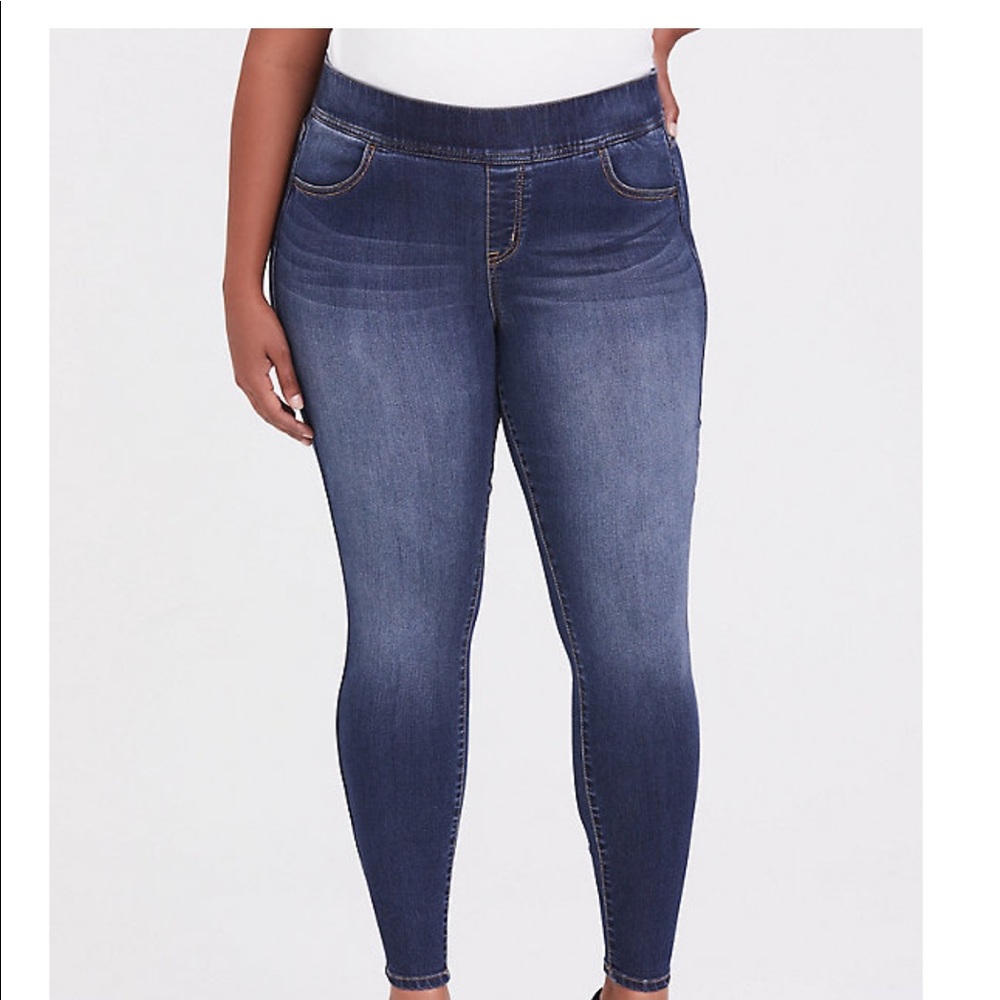 Lean Jean,  Super Stretch Medium Wash (short)